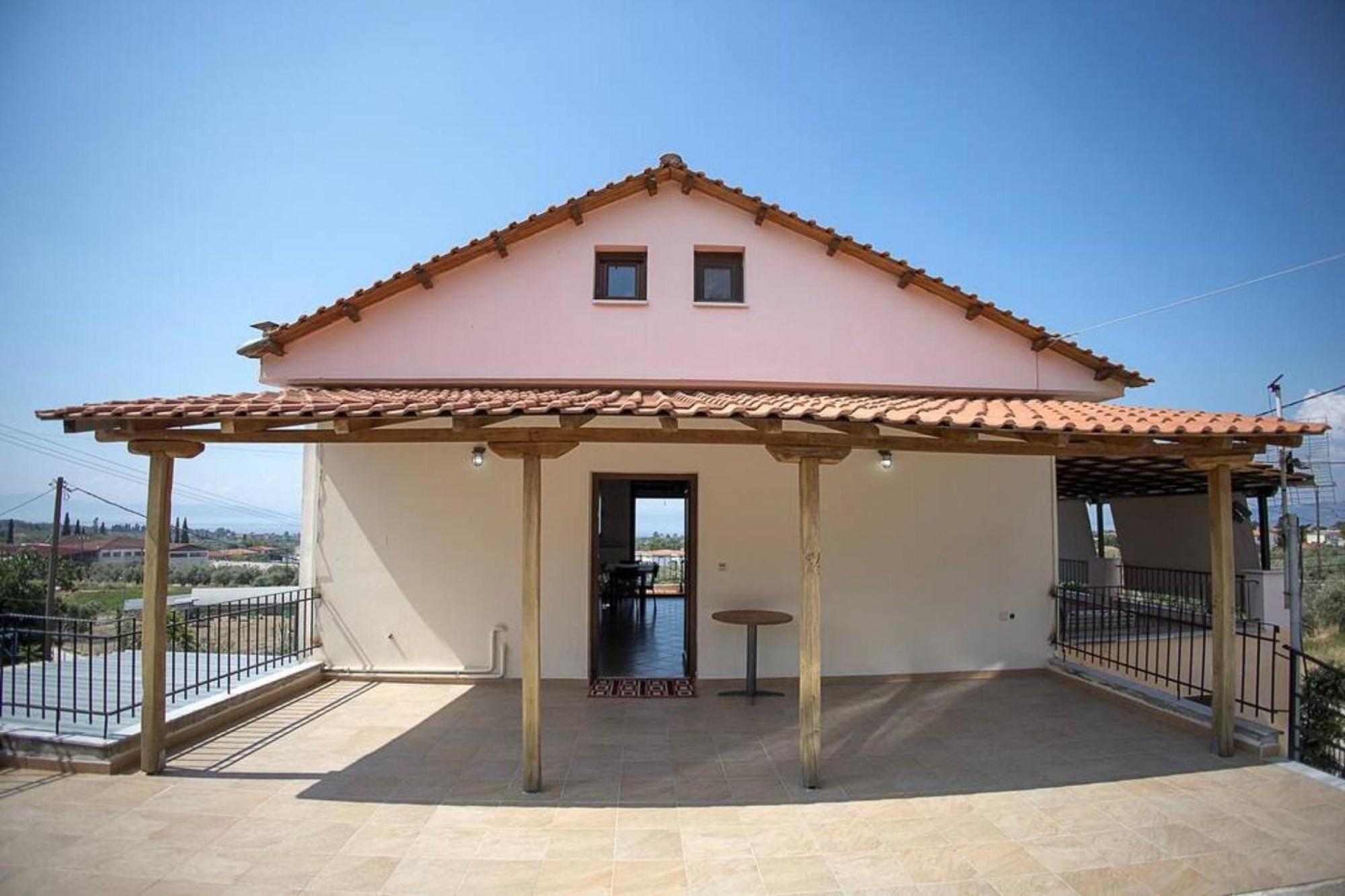 Foula House In Magnisia *